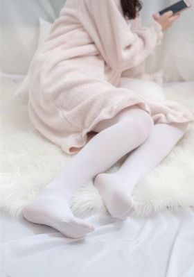 男女一边亲一边摸下面_BD韩语电影在线看