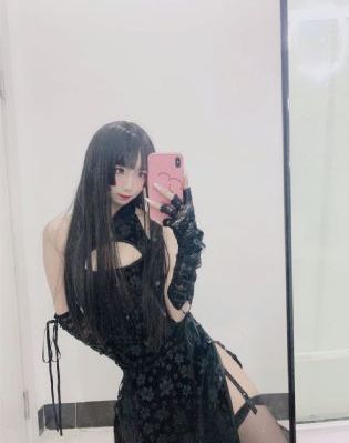 美女被狂捏胸亲嘴视频_高清点播免费观看最新